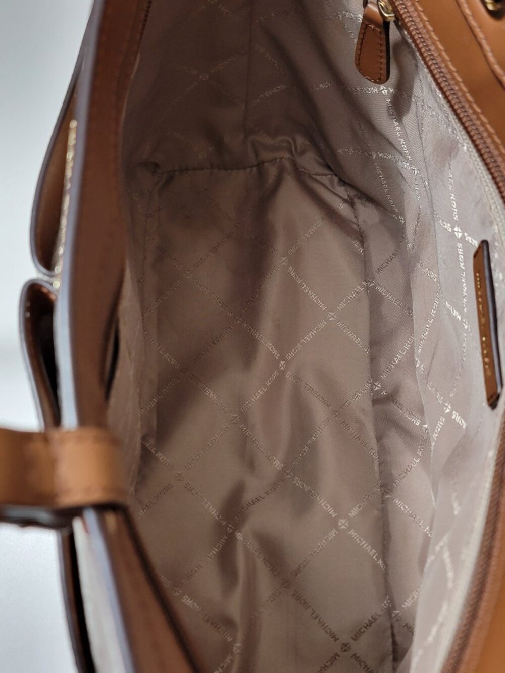 Michael Kors Jet Set Medium Logo Pocket Tote Vanilla MK Signature 35F3GTVT3B - Picture 10 of 15